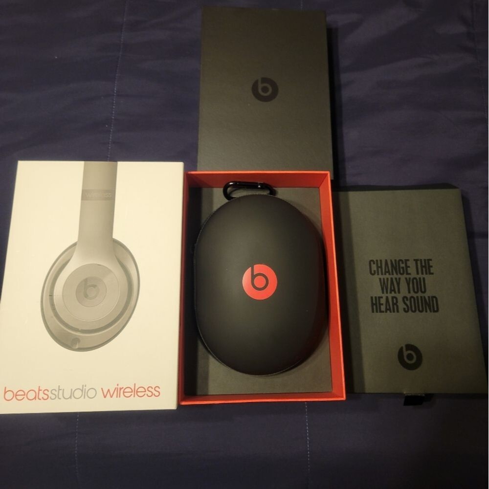 BEATS STUDIO WIRELESS BLUETOOTH NOISE CANCELING OVER THE EAR HEADPHONES
